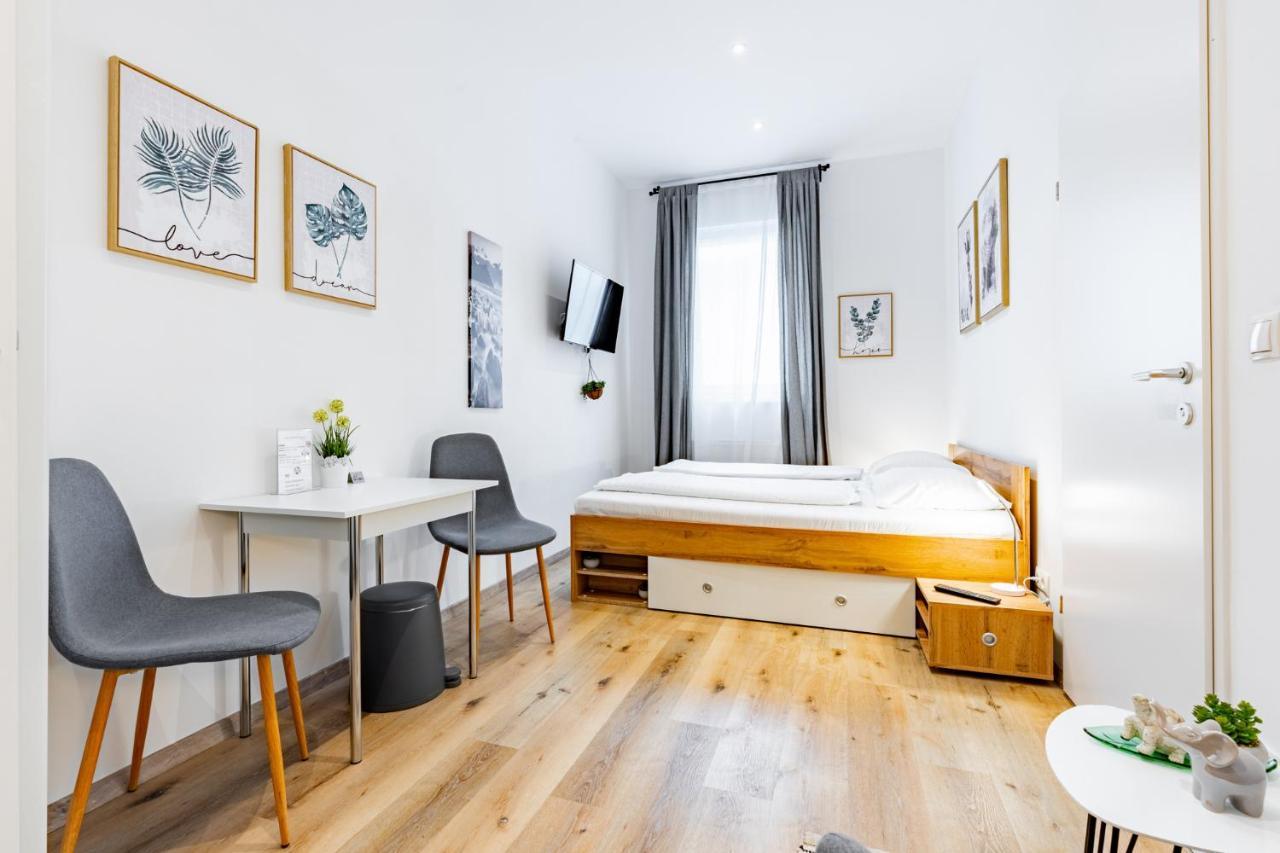 Budget West With Shared Kitchen Appartement Vienne